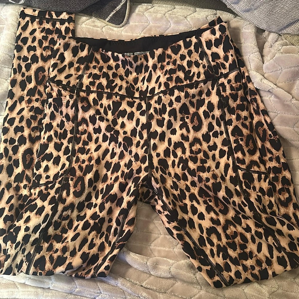 Victoria Secret Cheetah Print Legging! Size 12